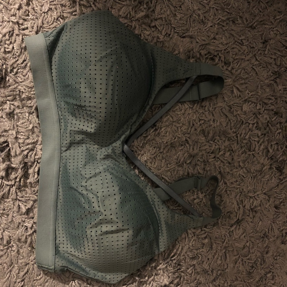 VS Sports Bra